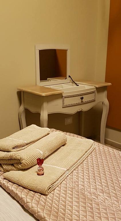 B&B Via Veneto Crotone Bagian luar foto